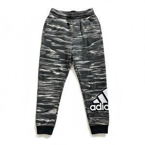 Adidas Boys Grey Liquid Camo Tapered Mid Rise Regular Fit Jogger Pant